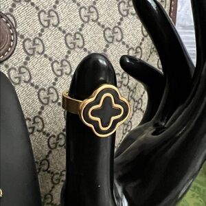 Elegant Gold and Black Women's Ring